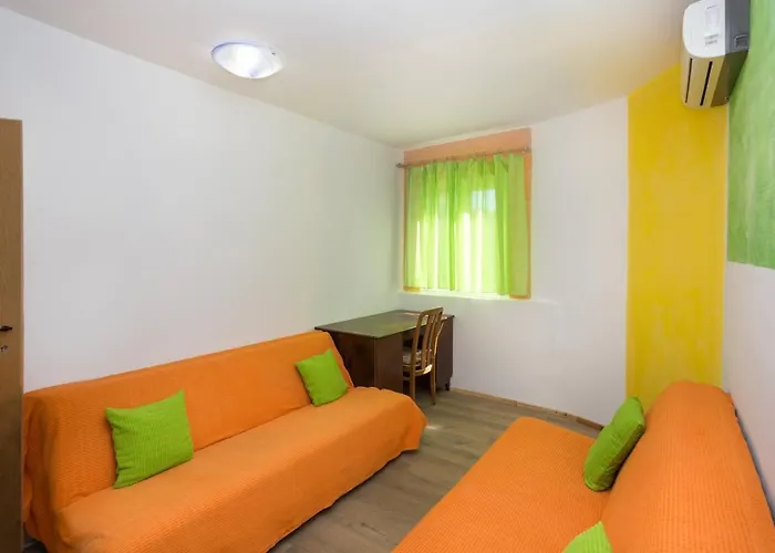 Gasthuis Panorama 1 *